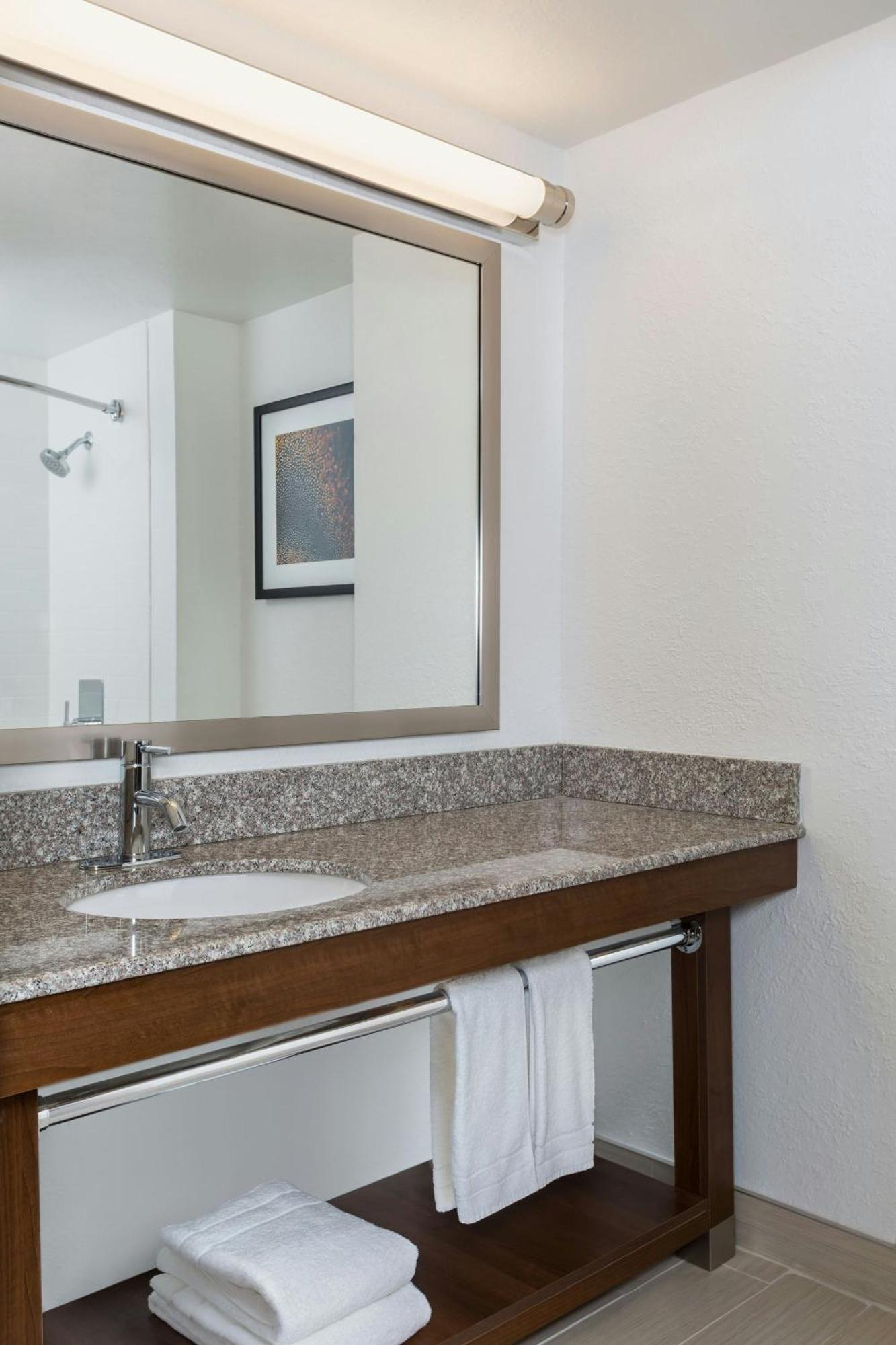 Four Points By Sheraton Milwaukee Airport Luaran gambar