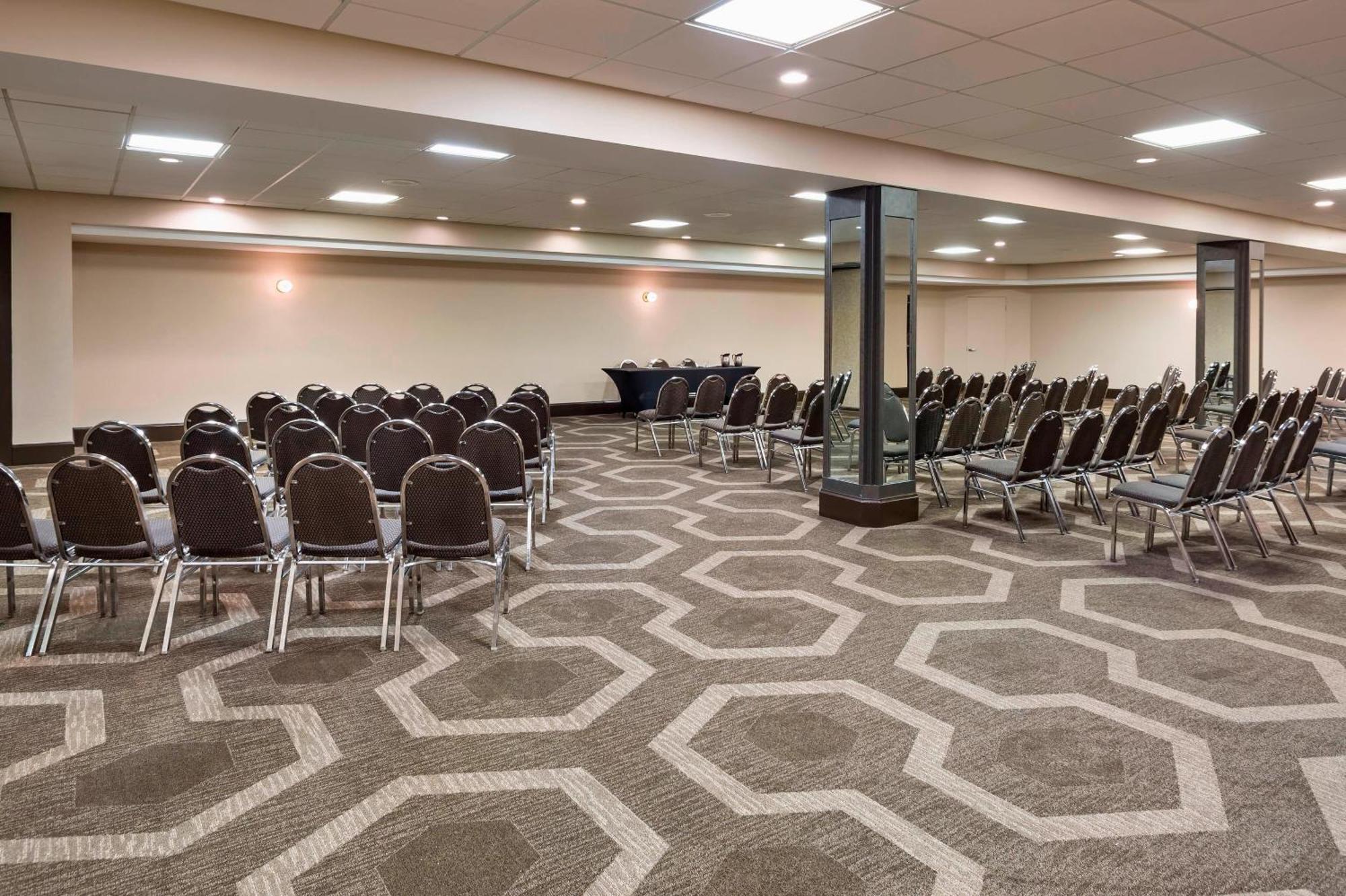 Four Points By Sheraton Milwaukee Airport Luaran gambar